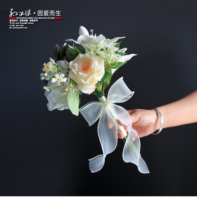 孙小妹P318轻简旅拍婚纱摄影结婚领证新娘手捧花伴娘团抛捧花仿真