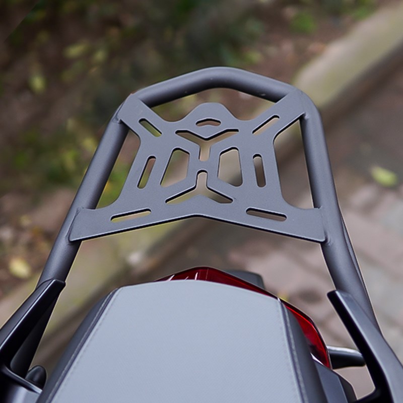 适用于鸿0DV前后保险杠改装后货架尾箱架排气护杠