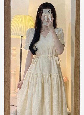 法式温柔风奶黄色jv领连衣裙子女夏季2025年新款高级感收腰a字长