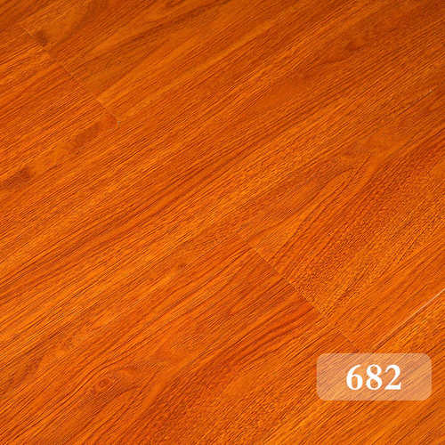 成都环保木地板仿家用浮雕木地板抓强化实木手封蜡防水纹复合地板