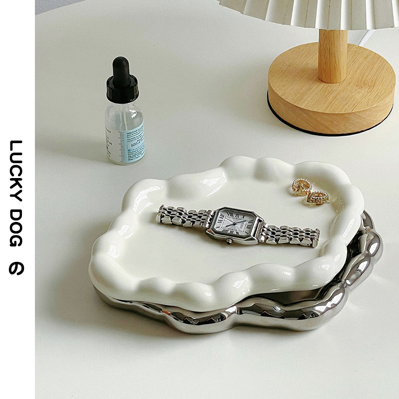 化妆台首饰展示收纳盘桌面摆件置物盘精油香薰托盘玄关装饰钥匙盘