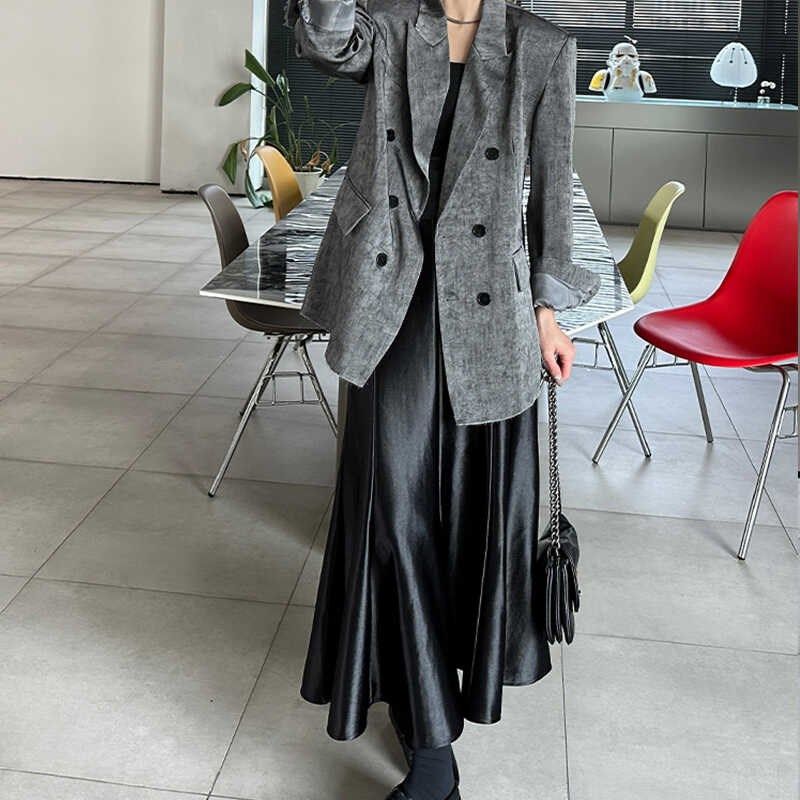 大码女装灰色西装外套春秋胖mm高级感宽松休闲西服吊带裙时尚套装