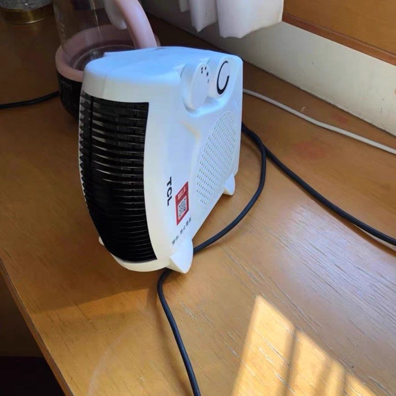 学生写作业取暖器电暖气浴室电省办公室速热家用暖风机取暖器小太