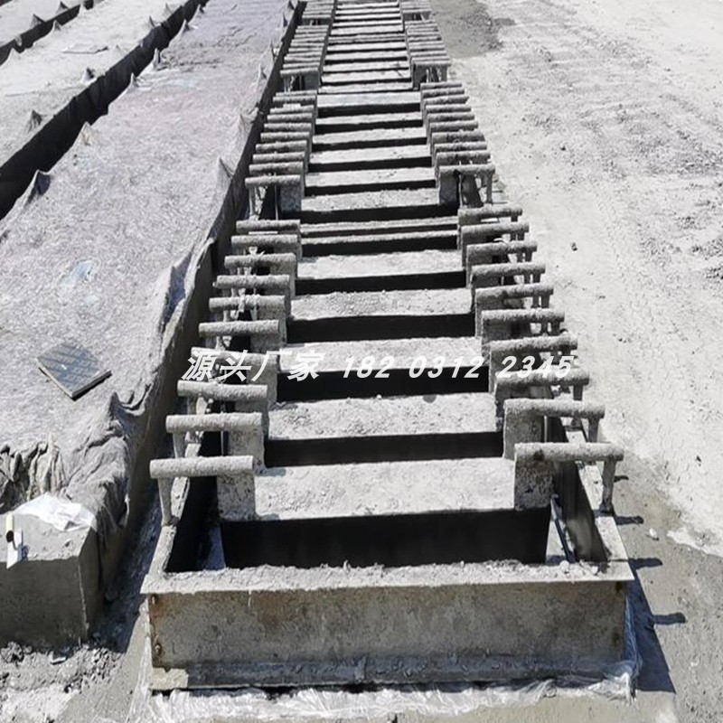 水泥板钢模具河边防护水泥栅栏模板桥梁栅栏围墙护拦混凝土磨具