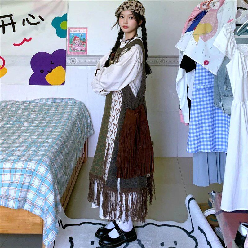 秋冬复古森系爱心针织背心裙穿搭女新款小个子外搭无袖连衣裙长裙