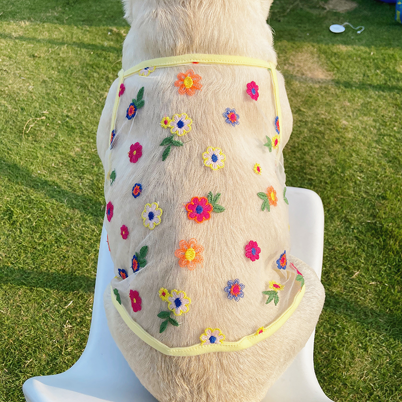 法斗衣服夏季背心巴哥网眼透气短款背心宠物狗狗胖狗吊带花朵衣服