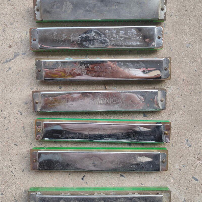 老物件口琴怀旧7080年代铁皮口风琴古玩收藏影视道具怀旧乐器玩具