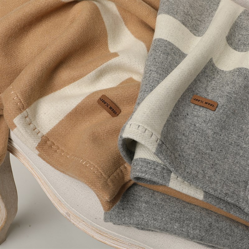 英伦风纯羊毛重磅厚款羊毛毯子办公室午睡毯空调房保暖毛毯沙发毯