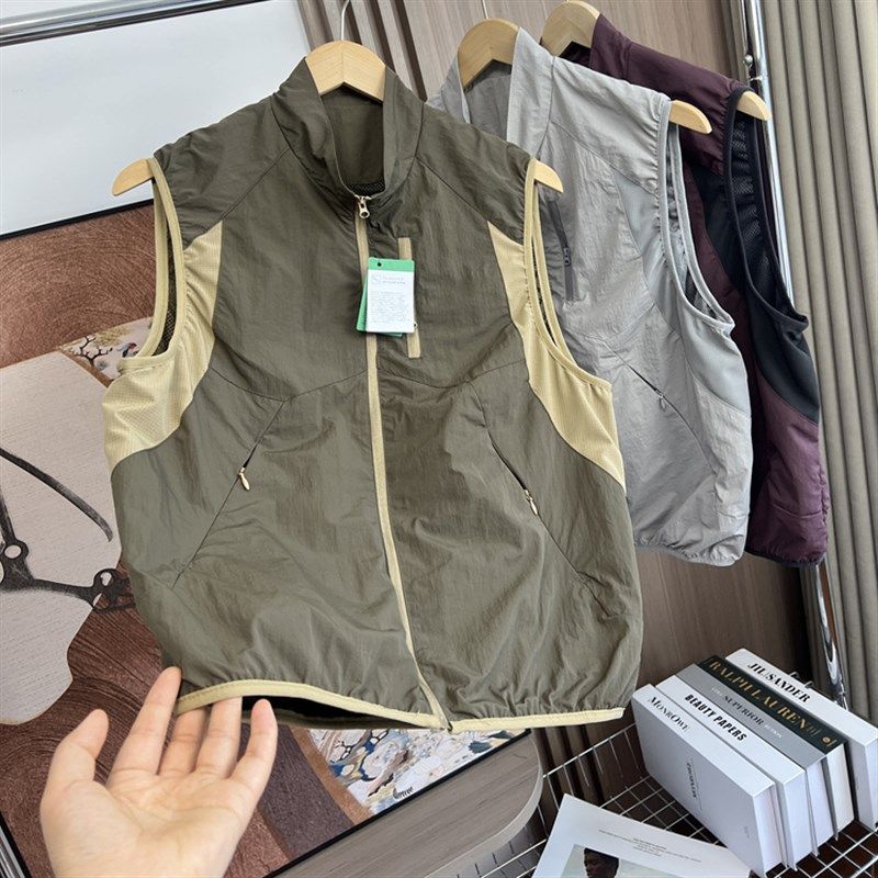 山系机能!拼接工艺!外贸男装春夏防风防水轻薄透气立领休闲马甲,男装,常规马甲,淘宝优惠券,粉丝福利购,淘宝优惠卷