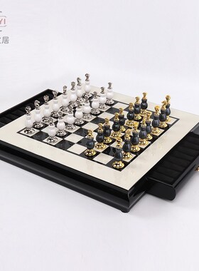 高档木质国际象棋盘练习套装创意锌合金烤漆棋子客厅游戏工艺礼品