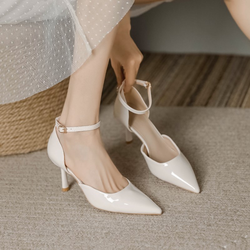 米白色细跟一字带包头尖头高跟凉鞋女2024新款5公分7cm百搭单鞋