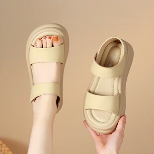 脚胖宽大码 厚底踩屎感轻便配裙沙滩鞋 女夏2024新款 真皮休闲凉鞋