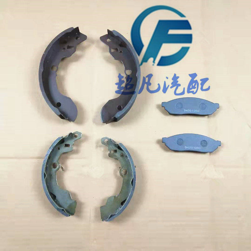 适配比德文M6M7雷丁D5070D80宝路达电动汽车前轮刹车片后制动蹄皮图片