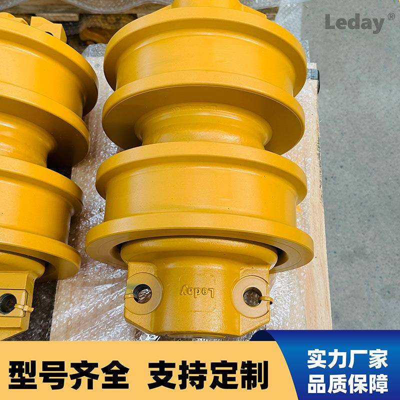 山推SD32推土机双边支重轮总成175-30-00496推土机底盘件生产厂家