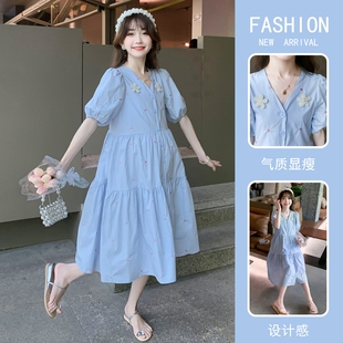 孕妇连衣裙夏季超仙刺绣V领炸y街甜美减龄可哺乳A字裙中长款韩版