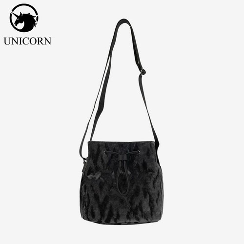 Puma/彪马正品新款女通勤街头收纳轻便经典休闲单肩包091841-01