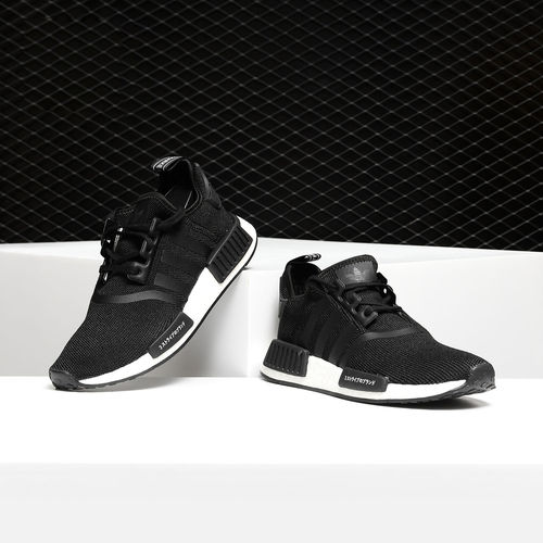Adidas/阿迪达斯正品 新款NMD_R1 J大童休闲运动经典鞋CG6245