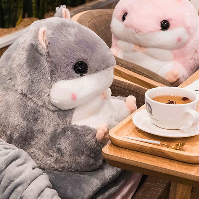 仓鼠暖手抱枕被子两用珊瑚绒毛毯车载二合一可折叠毯子多功能枕头