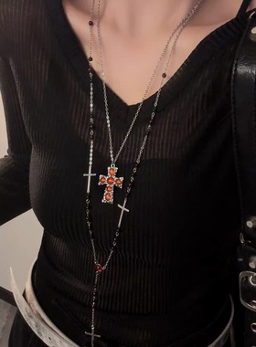 复古朋克叠戴红色十字架项链女甜酷辣妹个性锁骨链小众长款颈链潮
