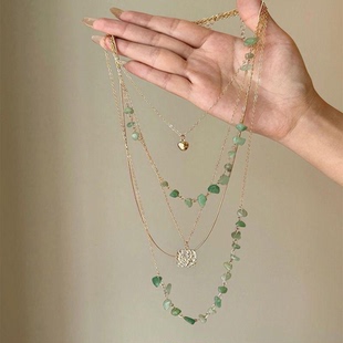 绿色碎石串珠流苏项链女夏日多巴胺彩色长款锁骨链多层叠戴配饰品