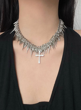 欧美朋克铆钉十字架项链