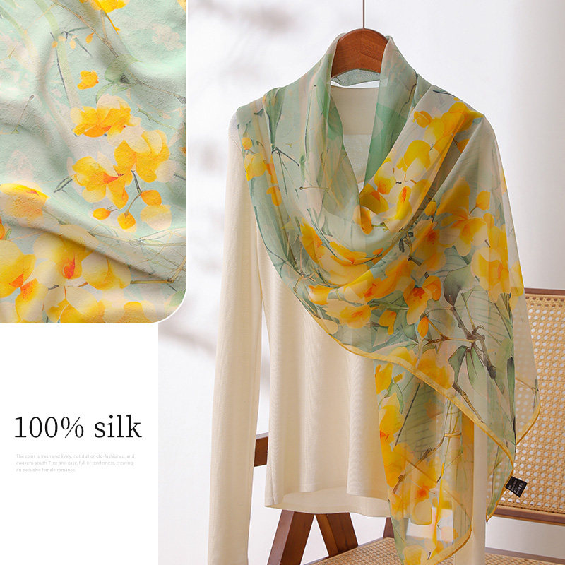 真丝丝巾女百搭2025新款春秋围巾薄款薯莨纱巾披肩外搭高端妈妈款