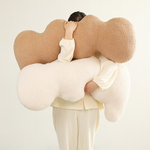 in朵抱枕家居沙发靠抱枕样板房软装靠女生侧睡枕瓣蒲团坐垫