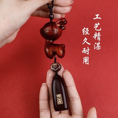 檀木吉祥小鹿汽车挂件2025新款高档车载吊坠一路平安车内装饰品女