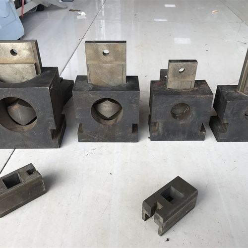 不锈钢液压冲孔机模具防盗窗打孔磨具楼梯扶手圆管冲弧口模芯冲针