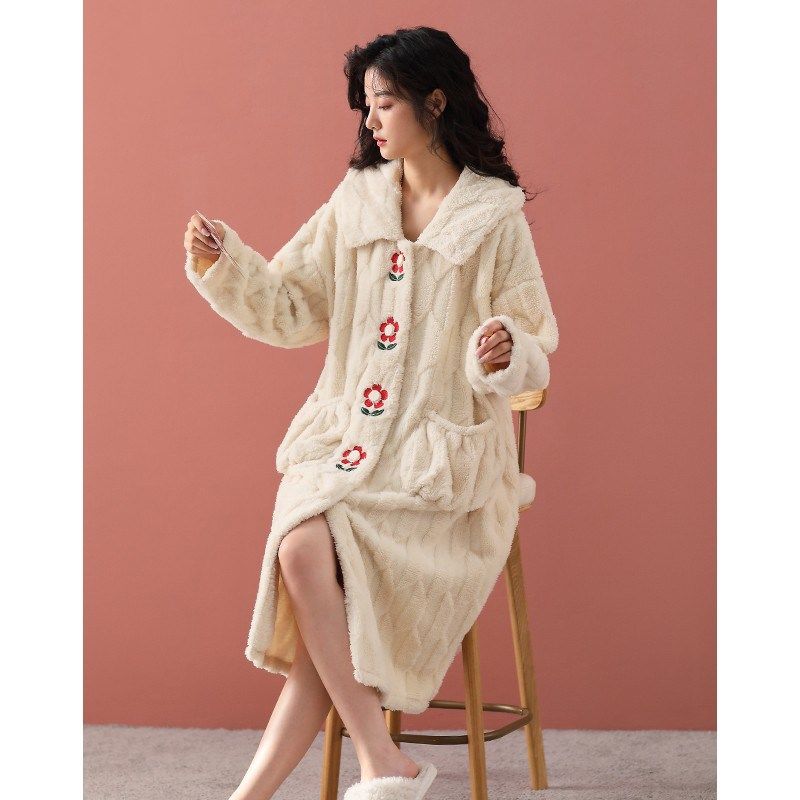 2024新款珊瑚绒睡袍女冬季加绒加厚大码睡衣少女可爱长款睡裙浴袍