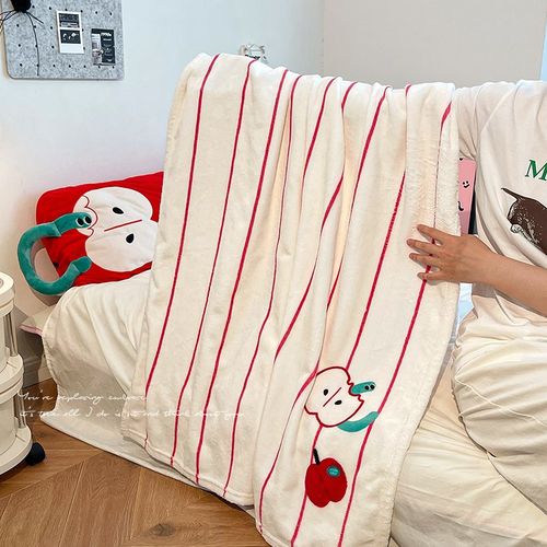 夏季办公室空调毯抱枕二合一午睡毯披肩爱儿童盖毯便携四季通用