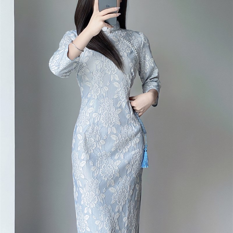 蓝色蕾丝旗袍带斗篷外搭2024年新款复古民国风年轻款少女连衣裙
