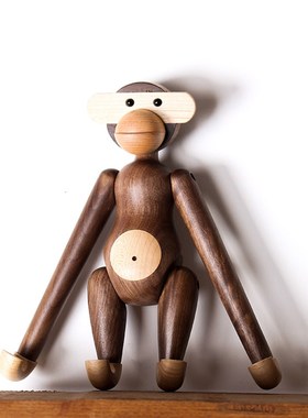 丹麦实木猴子摆件  木质猴挂件客厅玄关家居品 创意毕业生日礼物