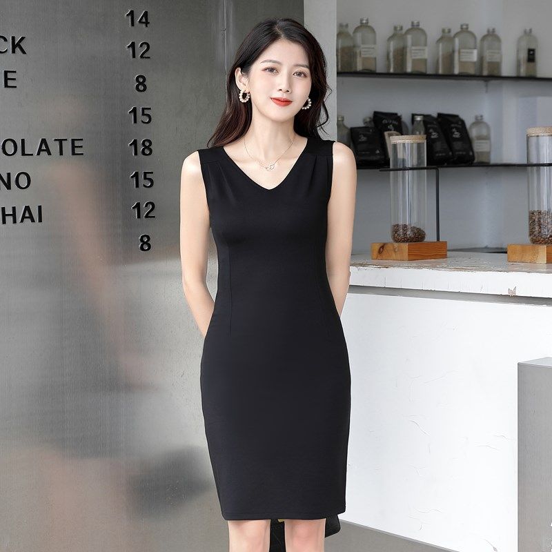 2024秋季新款吊带无袖内搭连衣裙女修身显瘦打底裙V领黑色背心裙