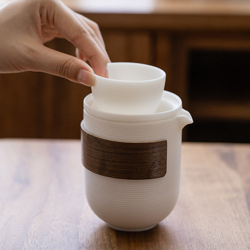 唐舍陶瓷羊脂玉瓷白瓷快客杯一壶四杯防烫便携包旅行茶具套装家用