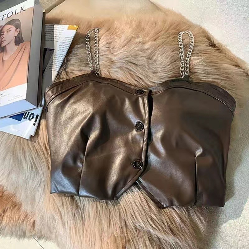 女童链条吊带背心2024春新款儿童叠穿短款单排扣PU皮马甲潮酷童装