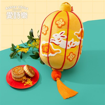 爱诗乐金桂玉兔抱枕喜庆灯笼摆件客厅沙发靠枕新中式兔子摆件