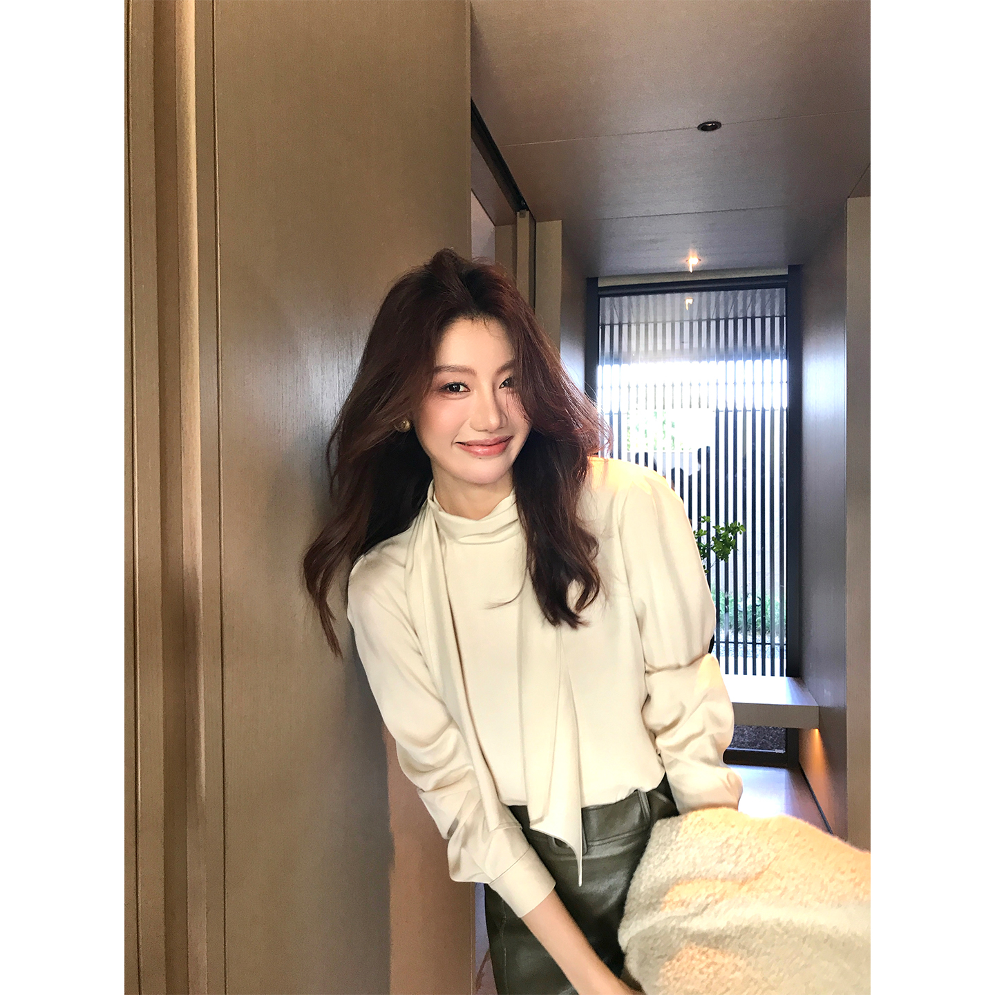 Alone Savor龙喜儿法式优雅羊毛小衫别致飘带半高领衬衫女J116