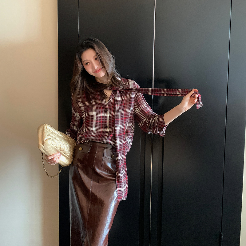 Alone Savor龙喜儿独特别致格纹飘带小衫女人丝舒适长袖小衫S777