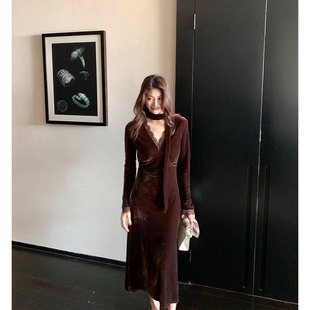 女士长裙J432 优雅别致蕾丝拼接连衣裙绒感长袖 Alone Savor龙喜儿