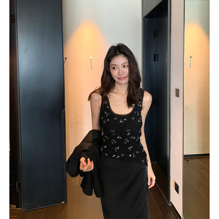 Alone Savor龙喜儿高级立体蕾丝抽褶吊带深U领亮片收腰上衣女X542