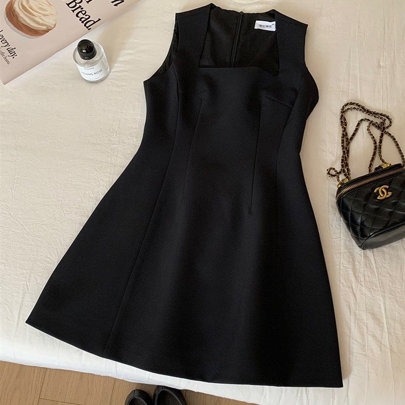 法式黑色吊带连衣裙女修身内搭夏小众气质方领a字短款西装背心裙