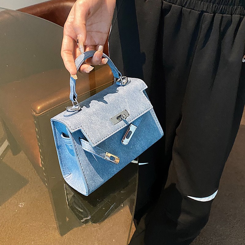 高级感洋气小包包2024新u款女包夏天流行爆款斜挎包时尚手提小方