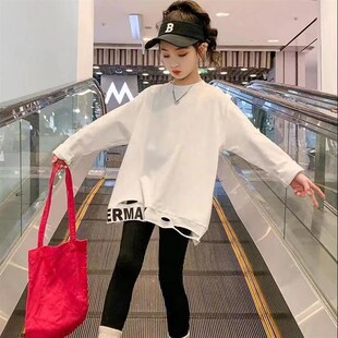 女童长袖t恤2026新款春秋中大儿童洋气破洞中长款网红百搭打底衫