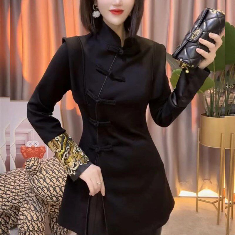 新中式秋冬新款中长版上衣女2023气质刺绣显瘦唐扣中国风节日唐装