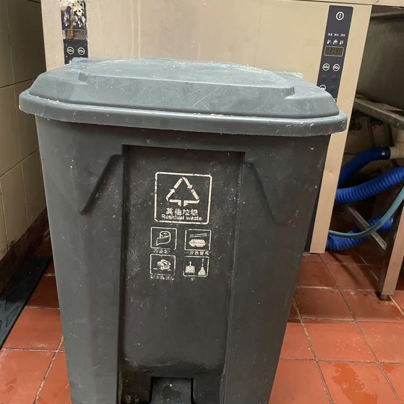 商用肯德基脚踏垃圾桶/必胜客内场垃圾桶/垃圾分类桶/后区垃圾桶图片