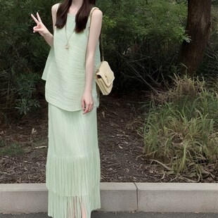 女夏肌理感不規則背心流蘇半身裙兩件套2024新款 高端套裝 名媛女裝