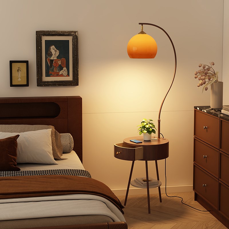 2024新款法式中古风床头柜轻奢高级感边几替代创意复古多功能带灯