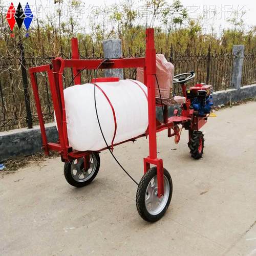 小方打作药机1向小麦地打药机自走是盘喷药机轮距可调低矮物