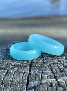 发光水色树脂戒指 树脂戒指 蓝色树脂戒指 情侣戒指套装